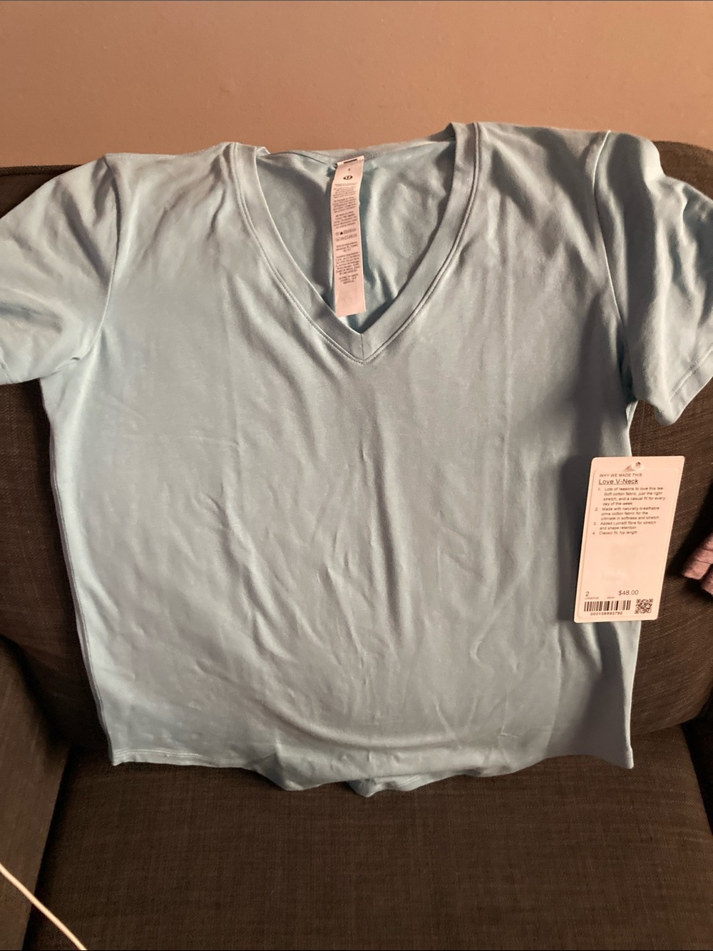 New with tags $48 Sea foam Lululemon Love tee V-Neck 2
